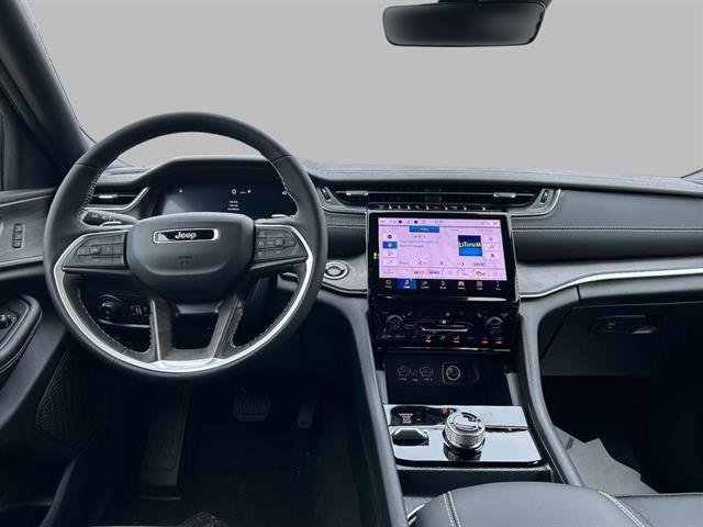 New 2025 Jeep Grand Cherokee L Limited image 7