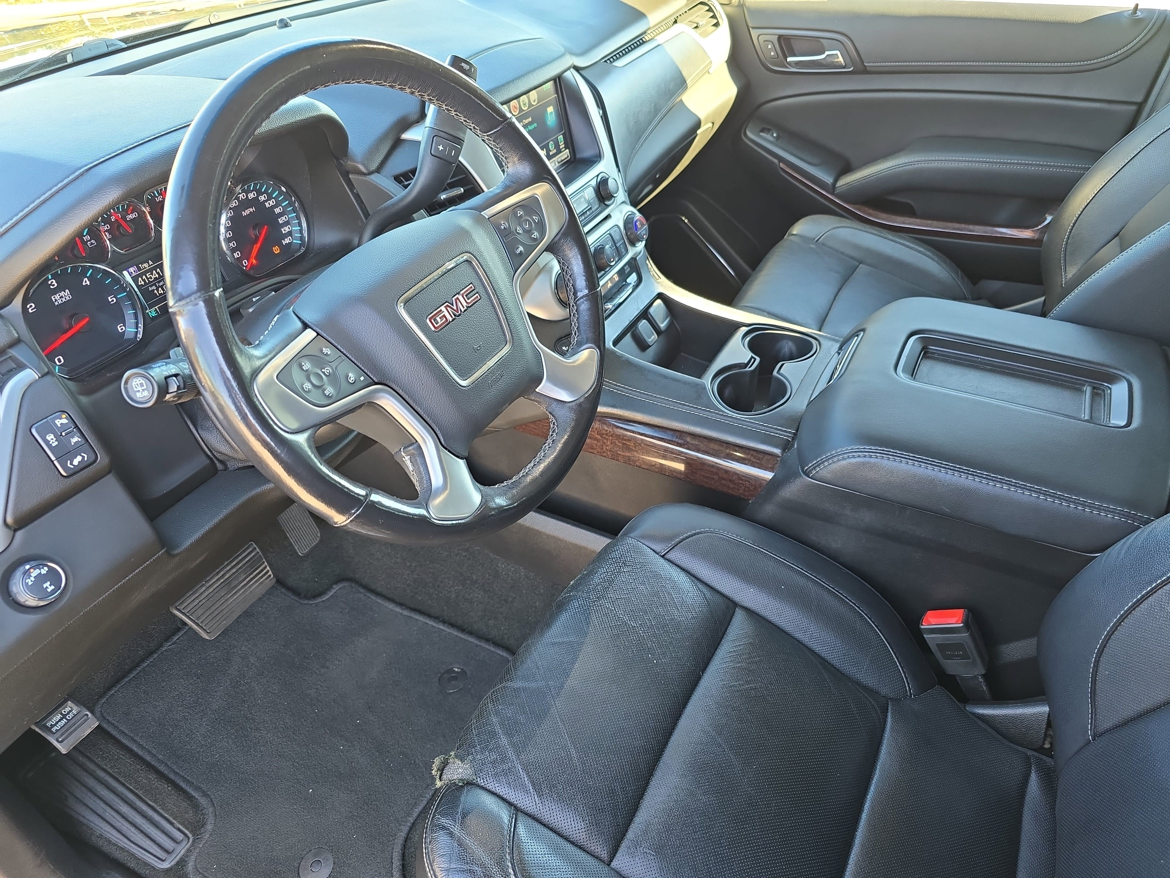 Used 2019 GMC Yukon SLT image 18