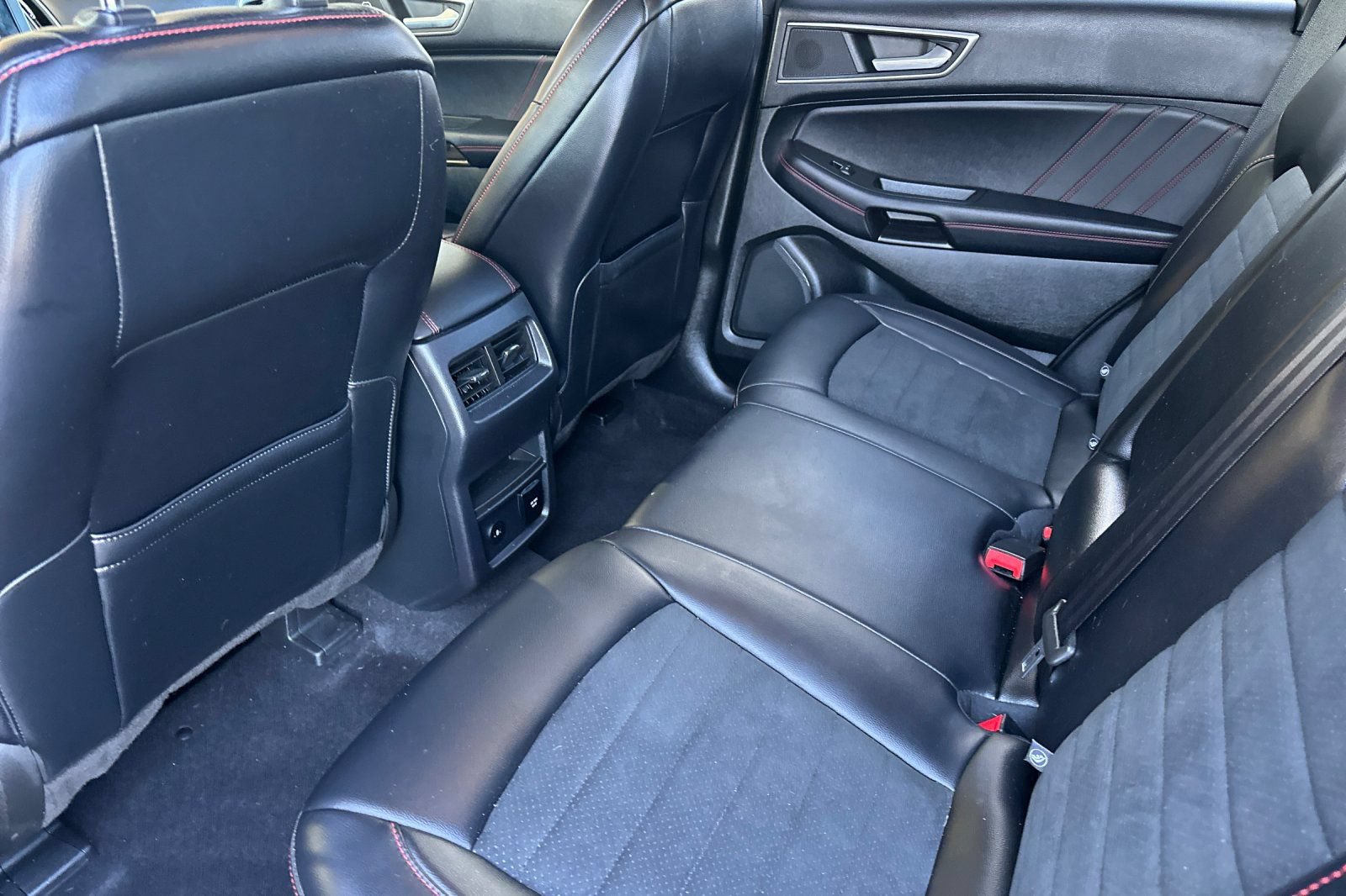 Used 2023 Ford Edge ST-Line AWD/4WD image 11
