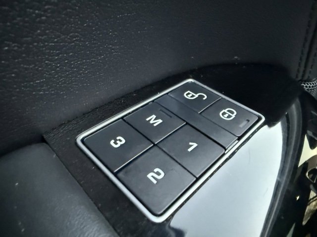 Used 2017 Land Rover Range Rover Supercharged image 14