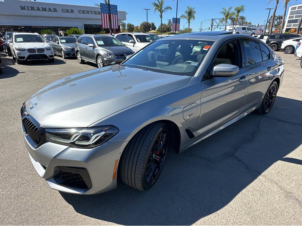 Used 2023 BMW 530e w/ M Sport Package image 11