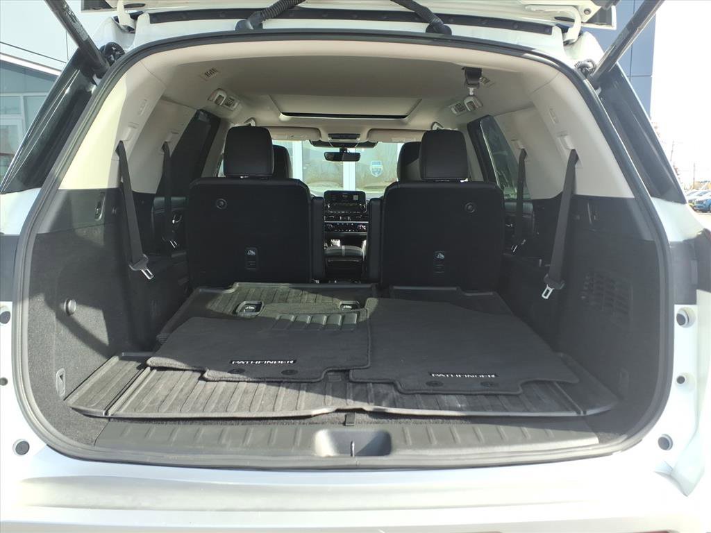 Certified 2023 Nissan Pathfinder Platinum image 18
