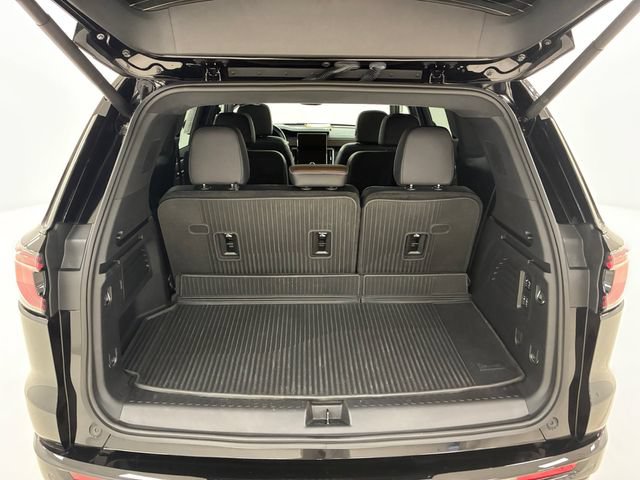Certified 2026 GMC Acadia Denali Ultimate w/ LPO, Floor Liner Package AWD/4WD image 17