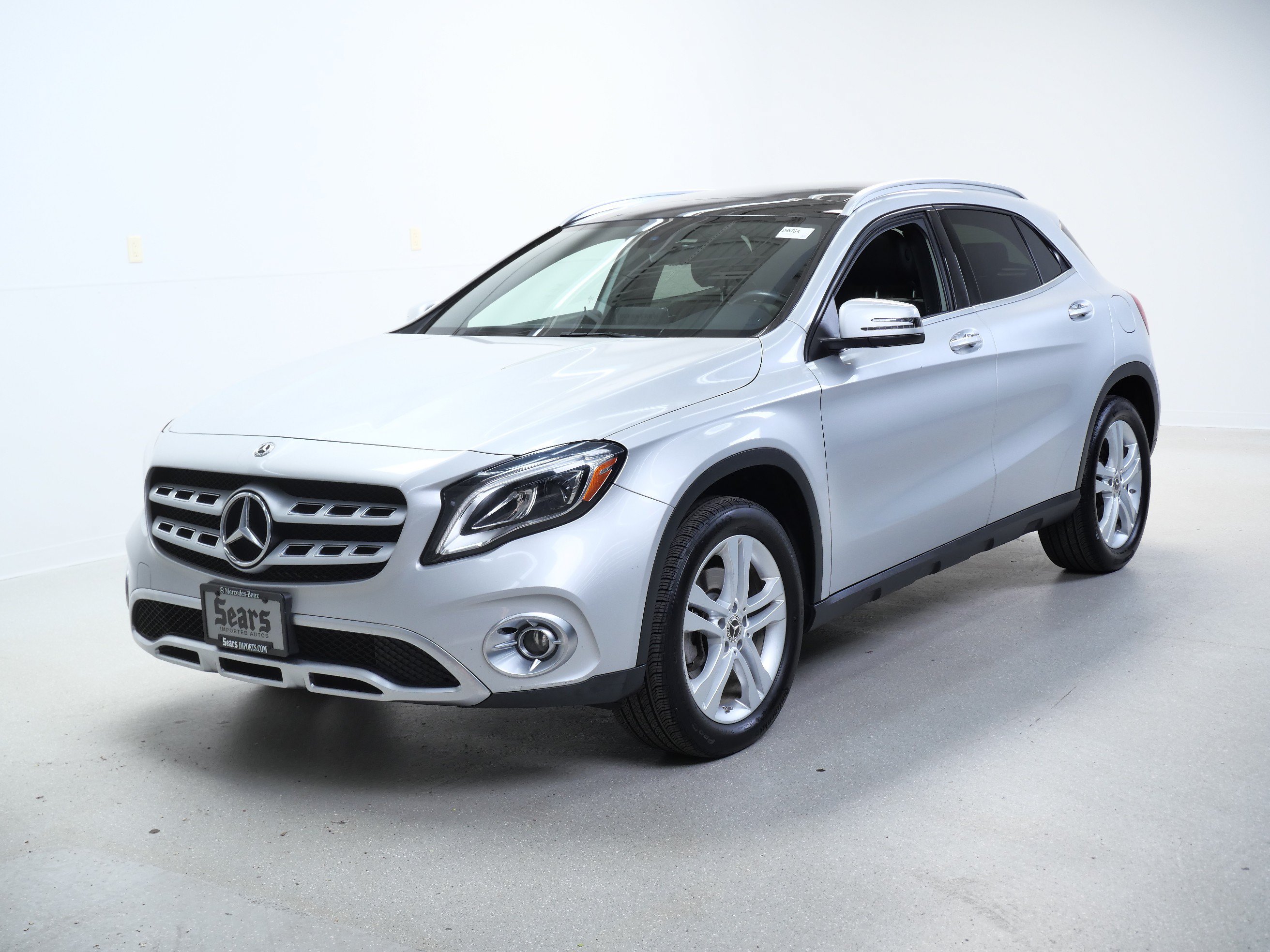 Used 2018 Mercedes-Benz GLA 250 4MATIC image 9