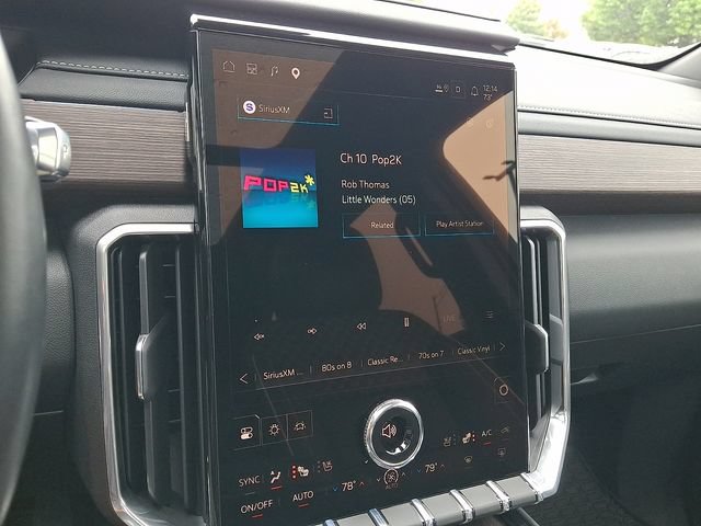 Used 2026 GMC Acadia Denali FWD image 16
