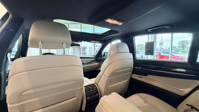 Used 2012 BMW 750i RWD image 92