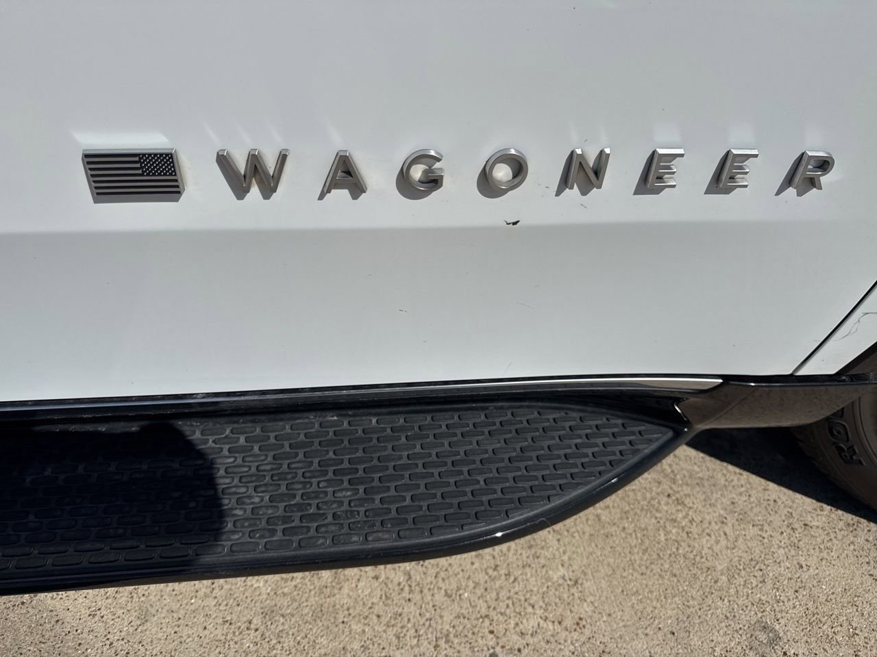 Used 2024 Jeep Wagoneer L Series II w/ Flexible Seating Group image 17