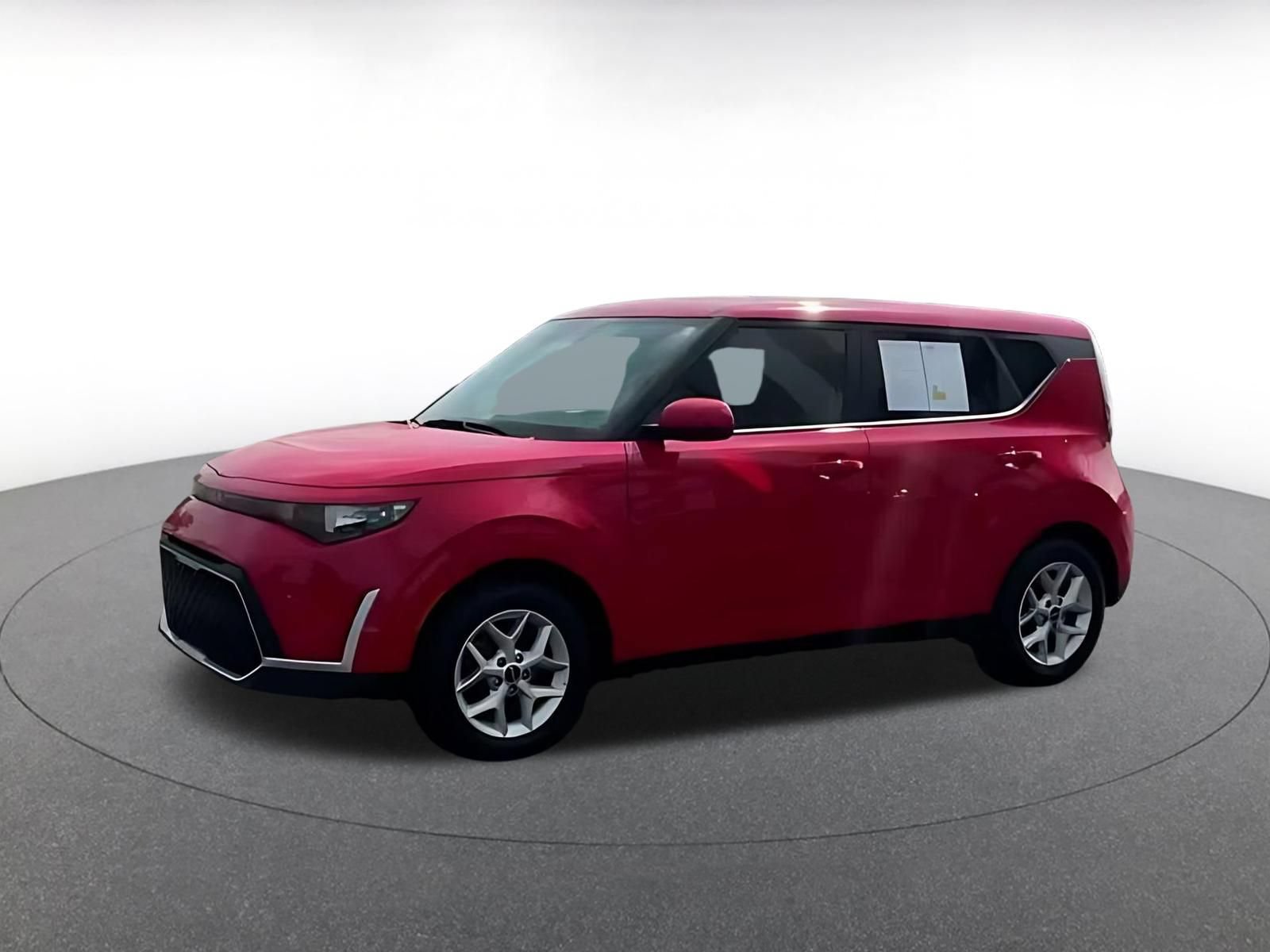 Used 2025 Kia Soul LX w/ LX Technology Package FWD image 6