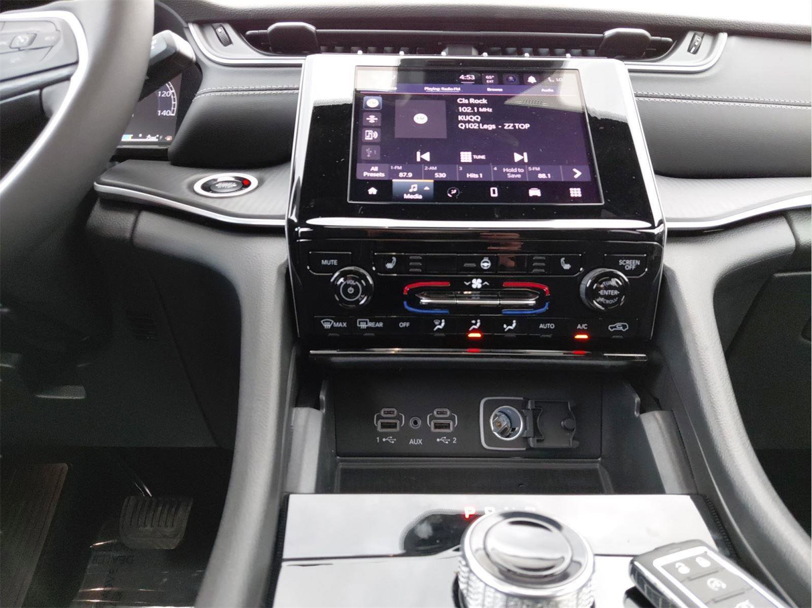 New 2025 Jeep Grand Cherokee L Laredo w/ Luxury Tech Group I AWD/4WD image 11