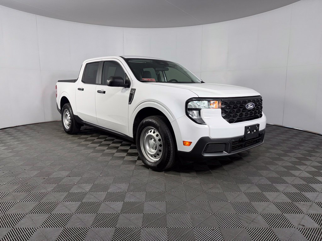 Used 2025 Ford Maverick XLT w/ Equipment Group 302A AWD/4WD image 5