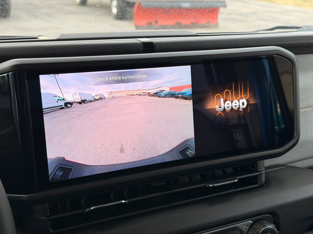 Used 2024 Jeep Gladiator Sport AWD/4WD image 29