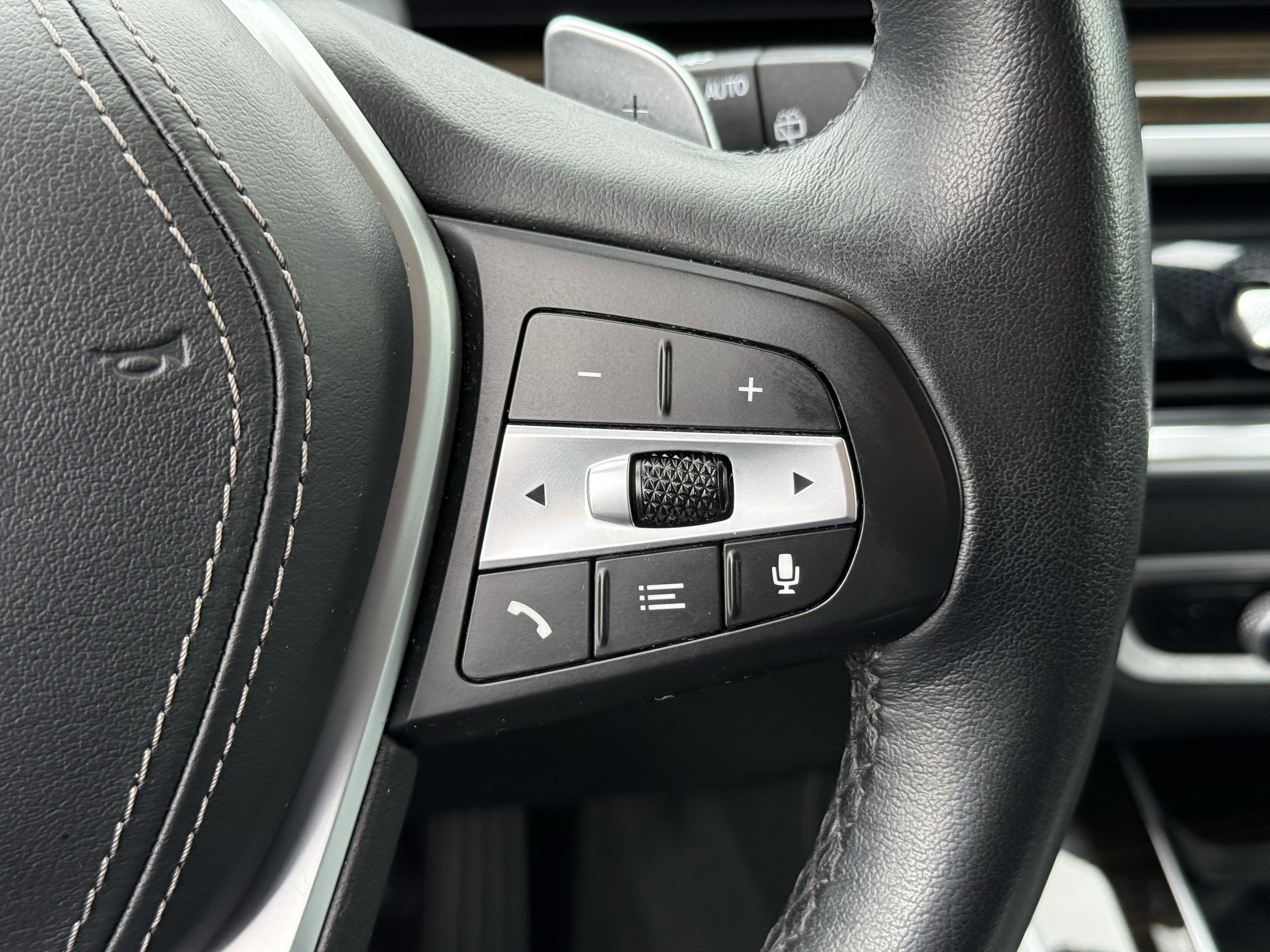 Used 2024 BMW X5 xDrive50e image 17