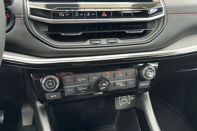 Certified 2023 Jeep Compass Trailhawk image 20