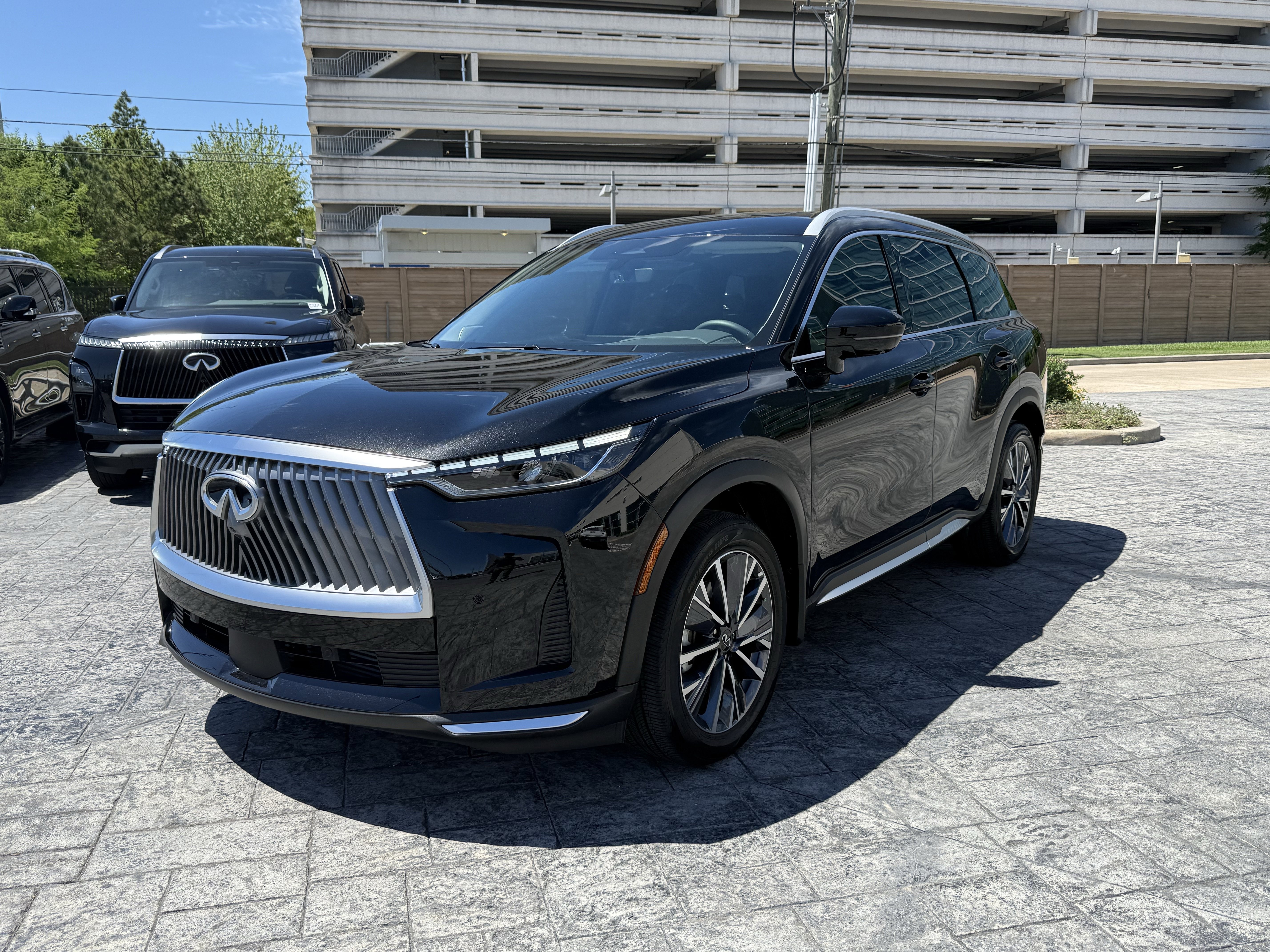 Certified 2026 INFINITI QX60 Luxe w/ Cargo Package image 3