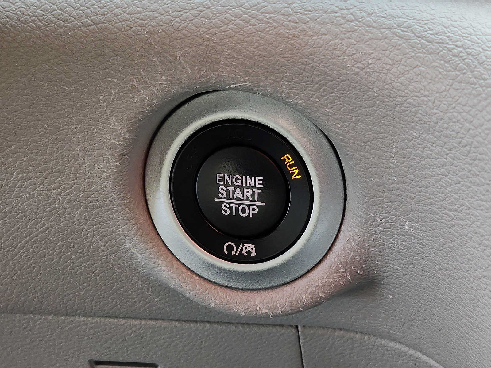 Used 2024 Chrysler Pacifica Touring-L FWD image 22