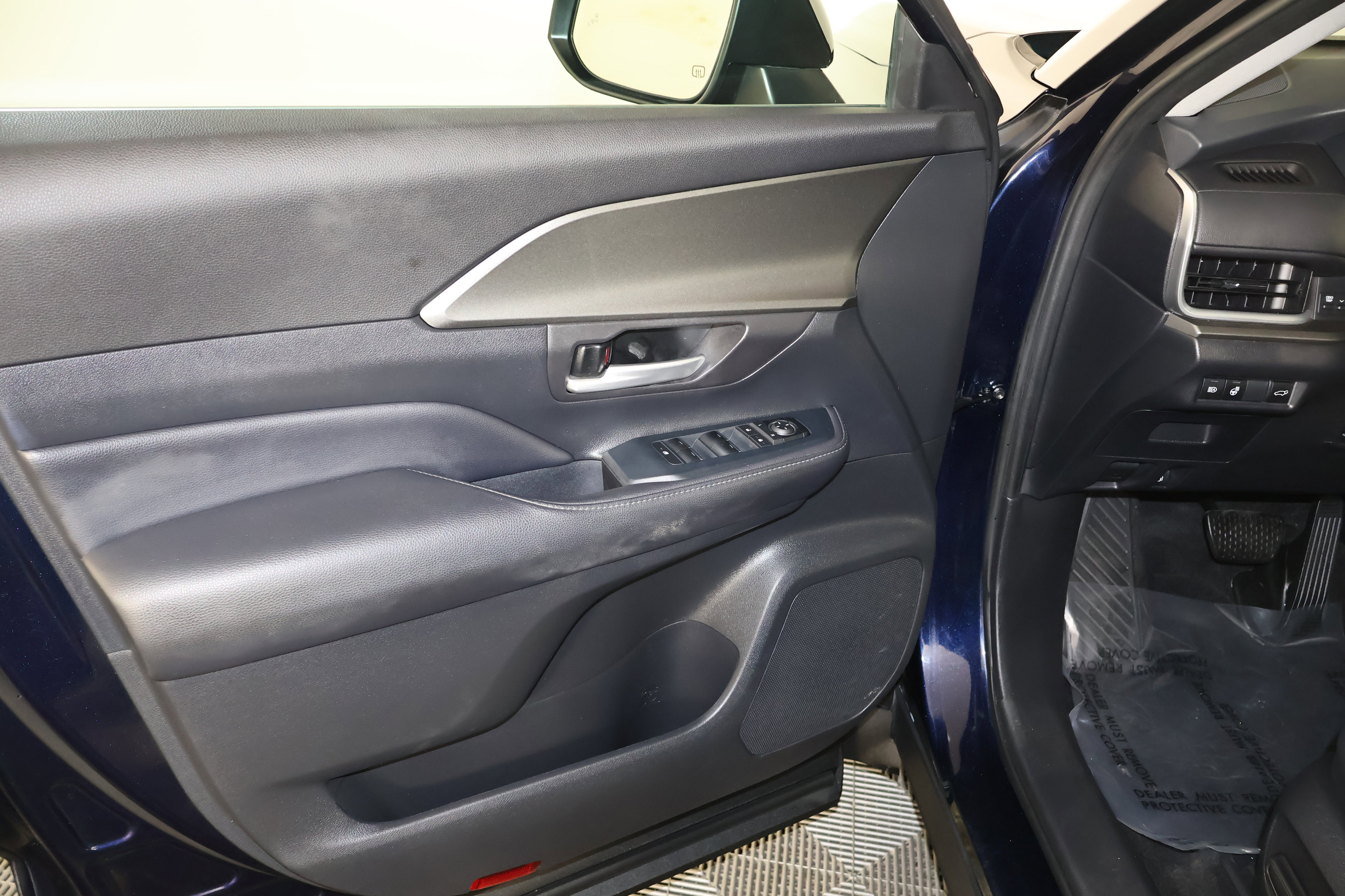 Used 2024 Toyota Grand Highlander XLE image 36