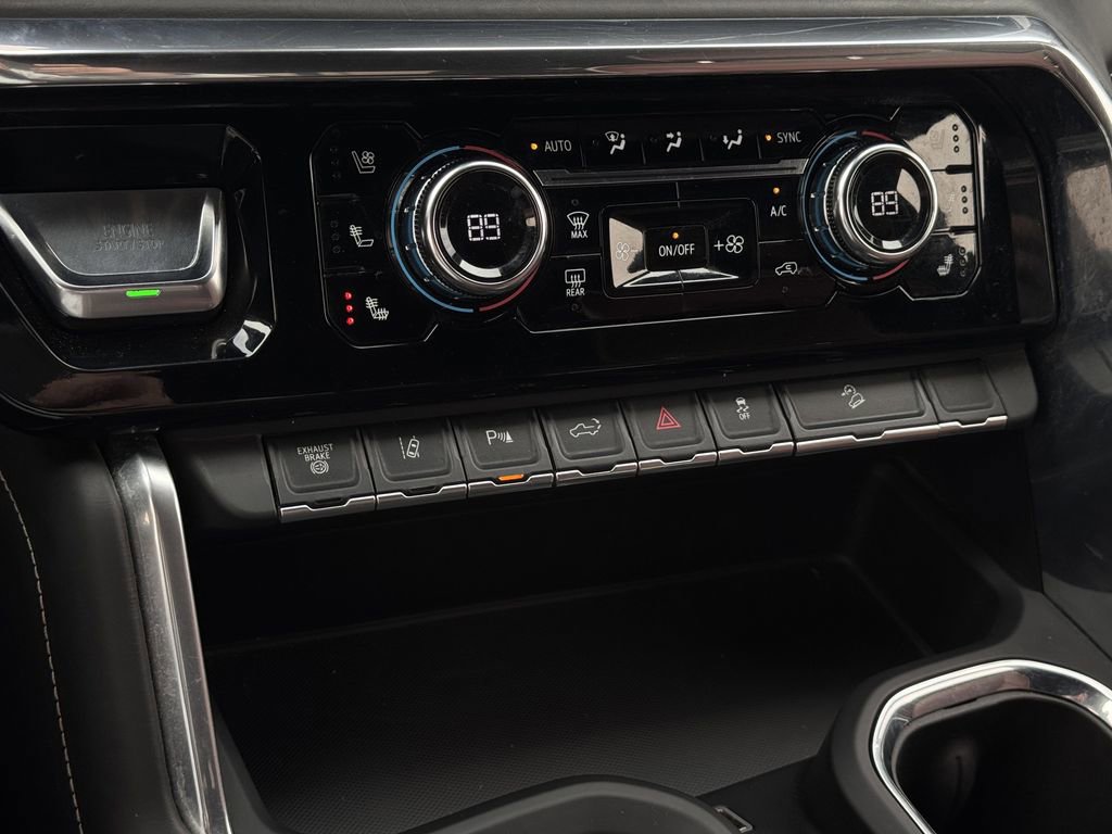 Used 2024 GMC Sierra 3500 Denali Ultimate image 21