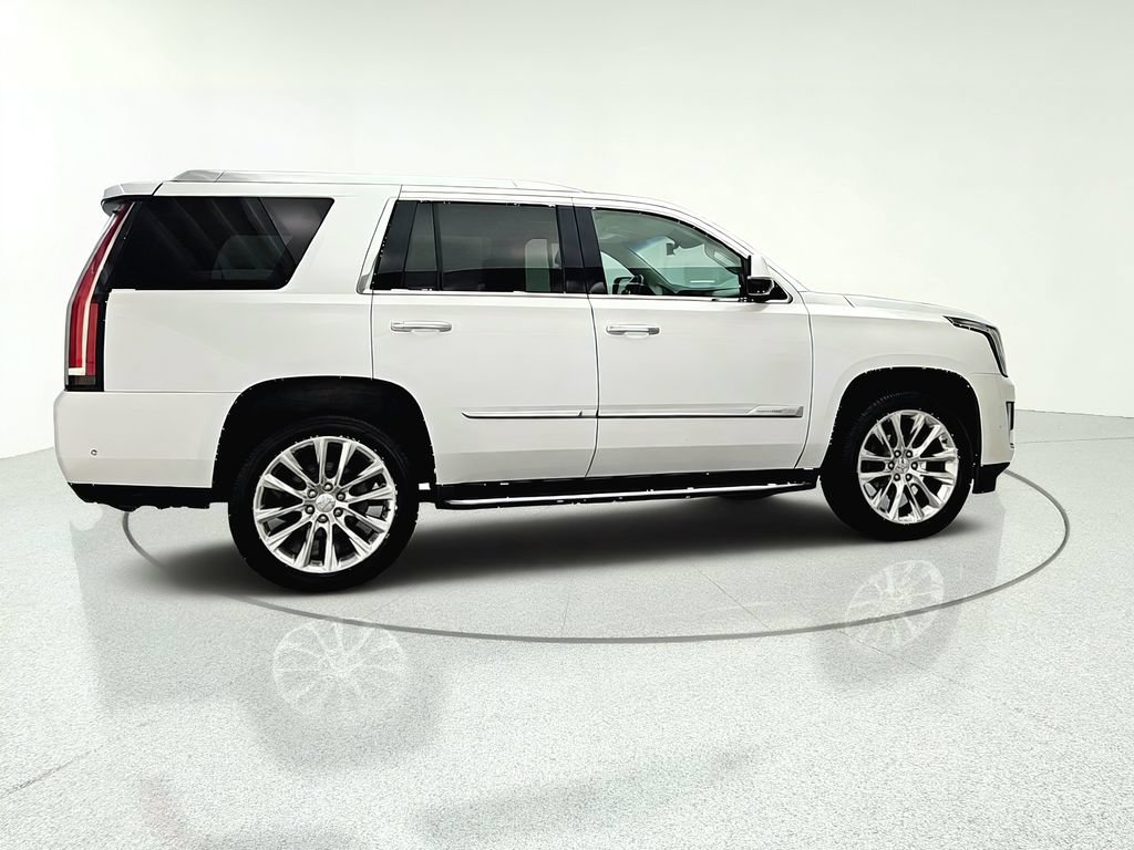 Used 2018 Cadillac Escalade Luxury AWD/4WD image 8