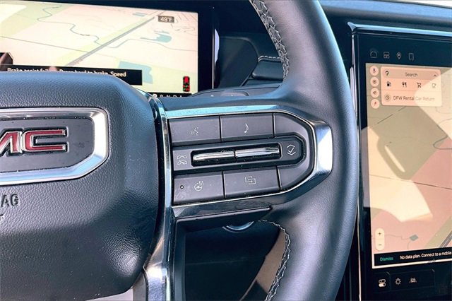 Used 2025 GMC Acadia Elevation image 12