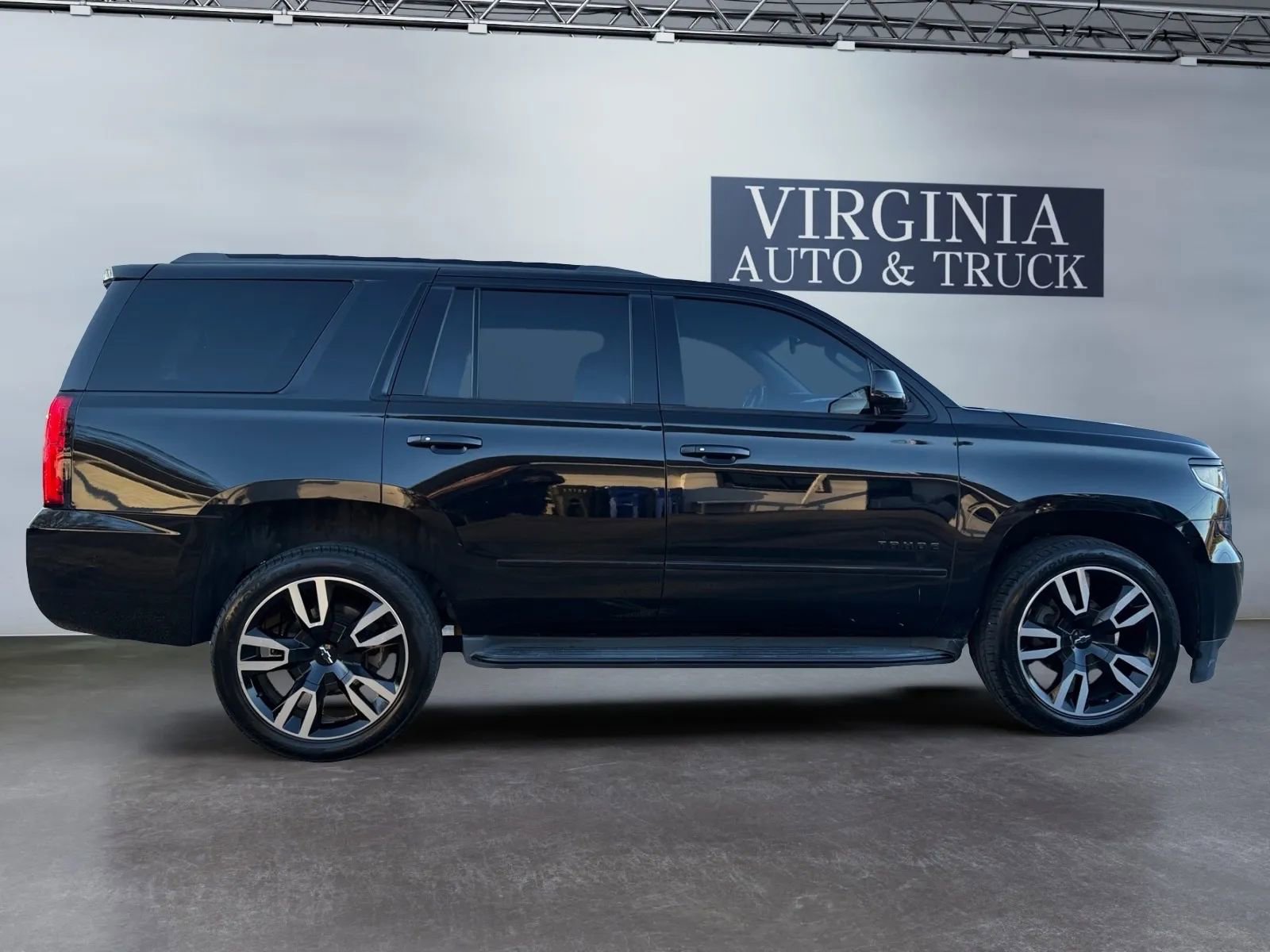 Used 2018 Chevrolet Tahoe Premier AWD/4WD image 6