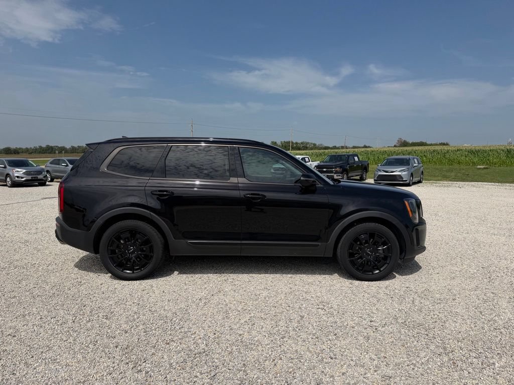 Used 2022 Kia Telluride EX w/ EX Premium Package AWD/4WD image 2