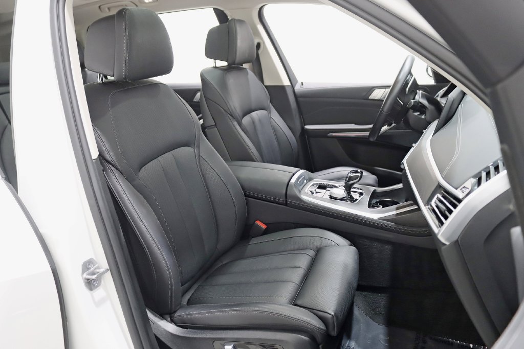 Used 2022 BMW X7 xDrive40i w/ Premium Package AWD/4WD image 31