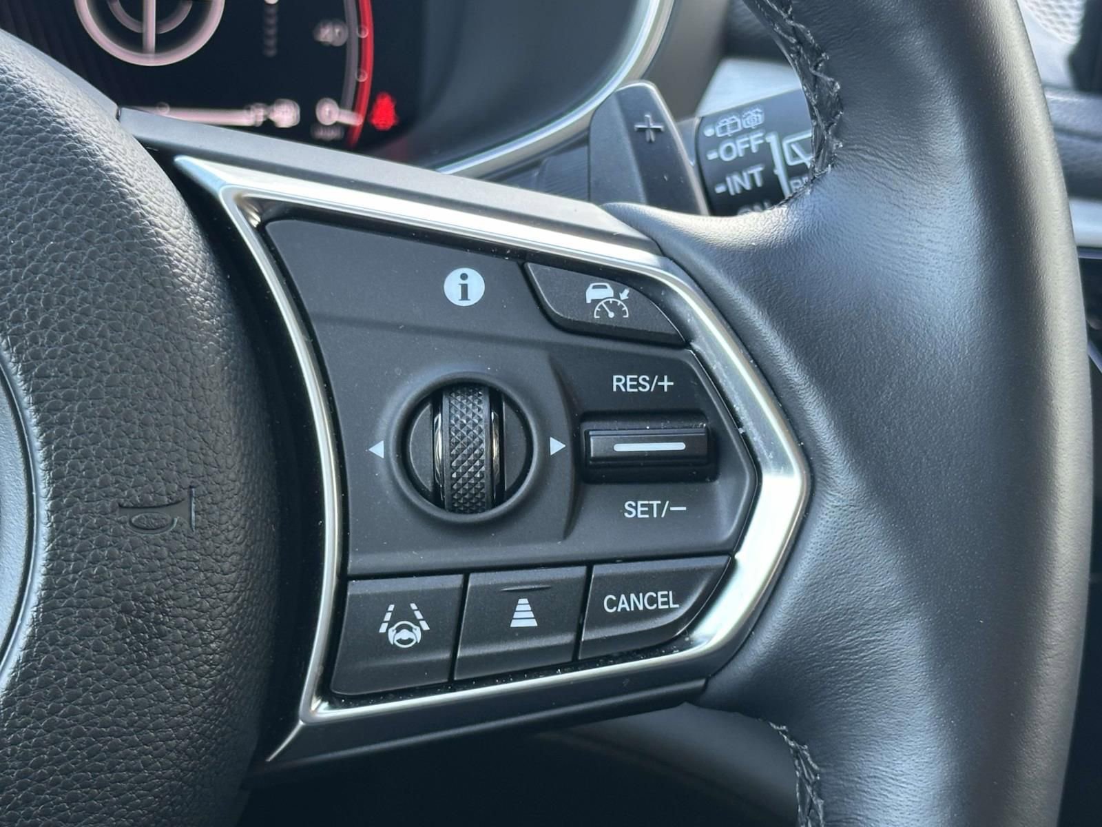 Certified 2025 Acura MDX FWD image 25