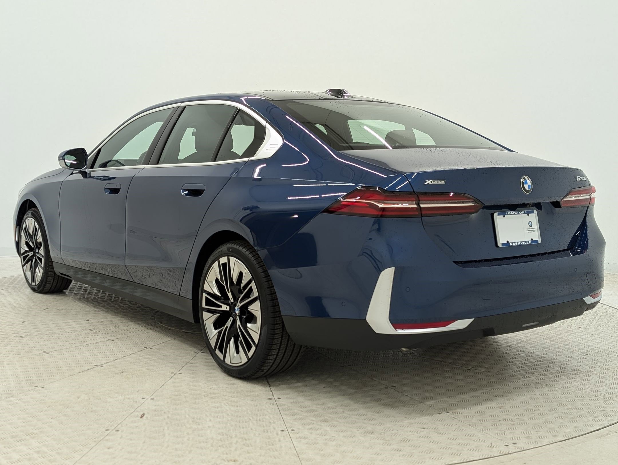 New 2026 BMW 530i xDrive w/ Premium Package image 3