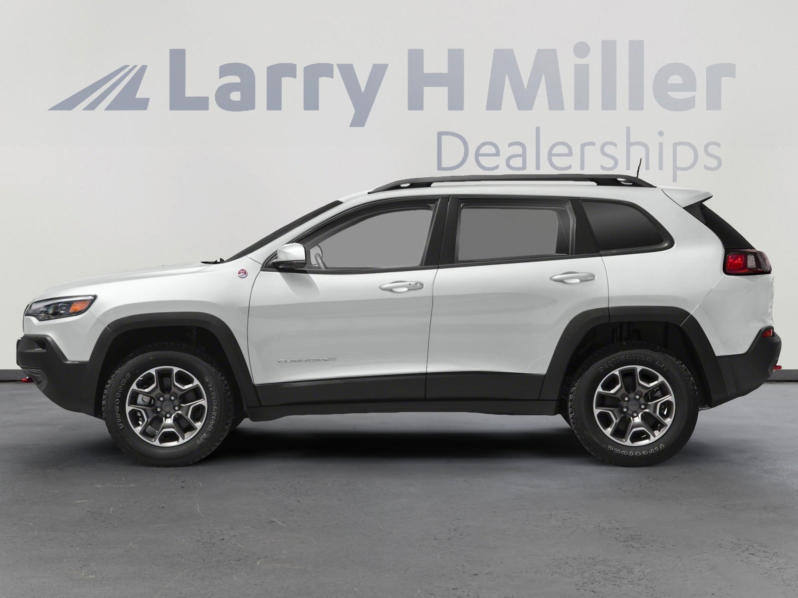 Used 2019 Jeep Cherokee Trailhawk image 3