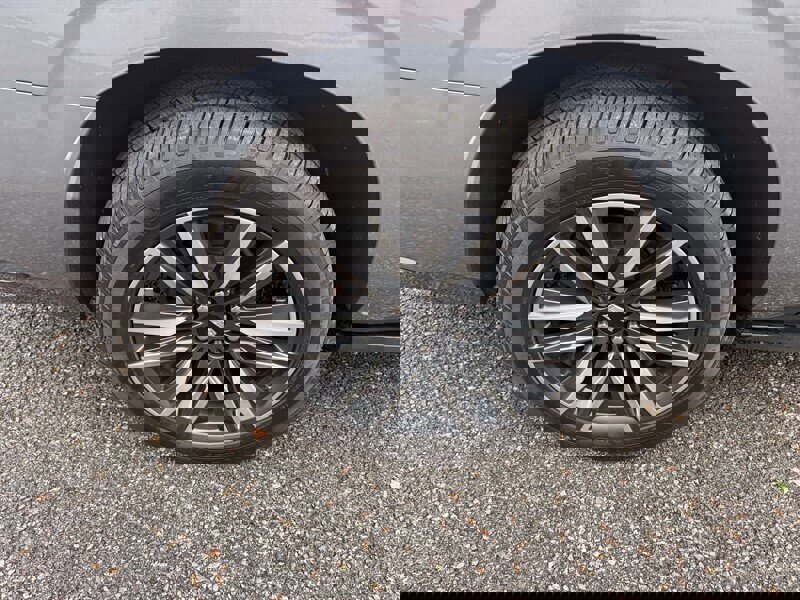 Used 2021 Cadillac Escalade ESV Sport w/ Driver Assist Tech Package image 11