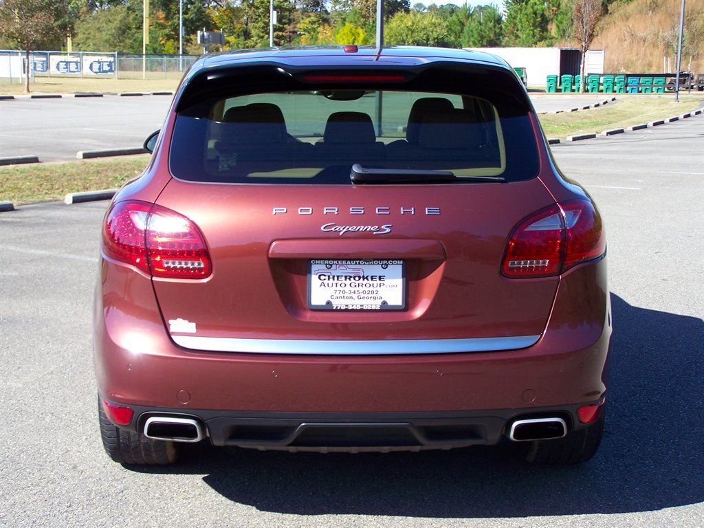 Used 2012 Porsche Cayenne S image 19