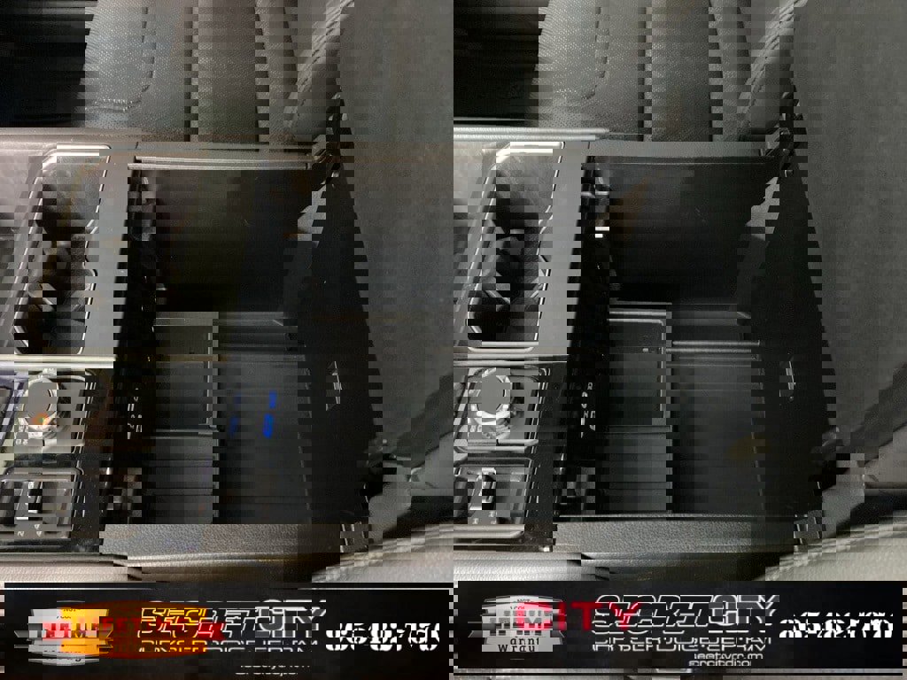 Used 2024 Toyota Tundra Limited image 25