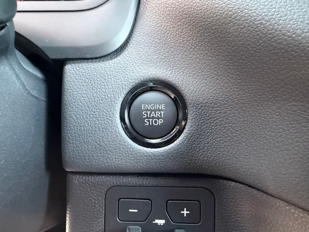 New 2026 Toyota Tundra Limited AWD/4WD image 13