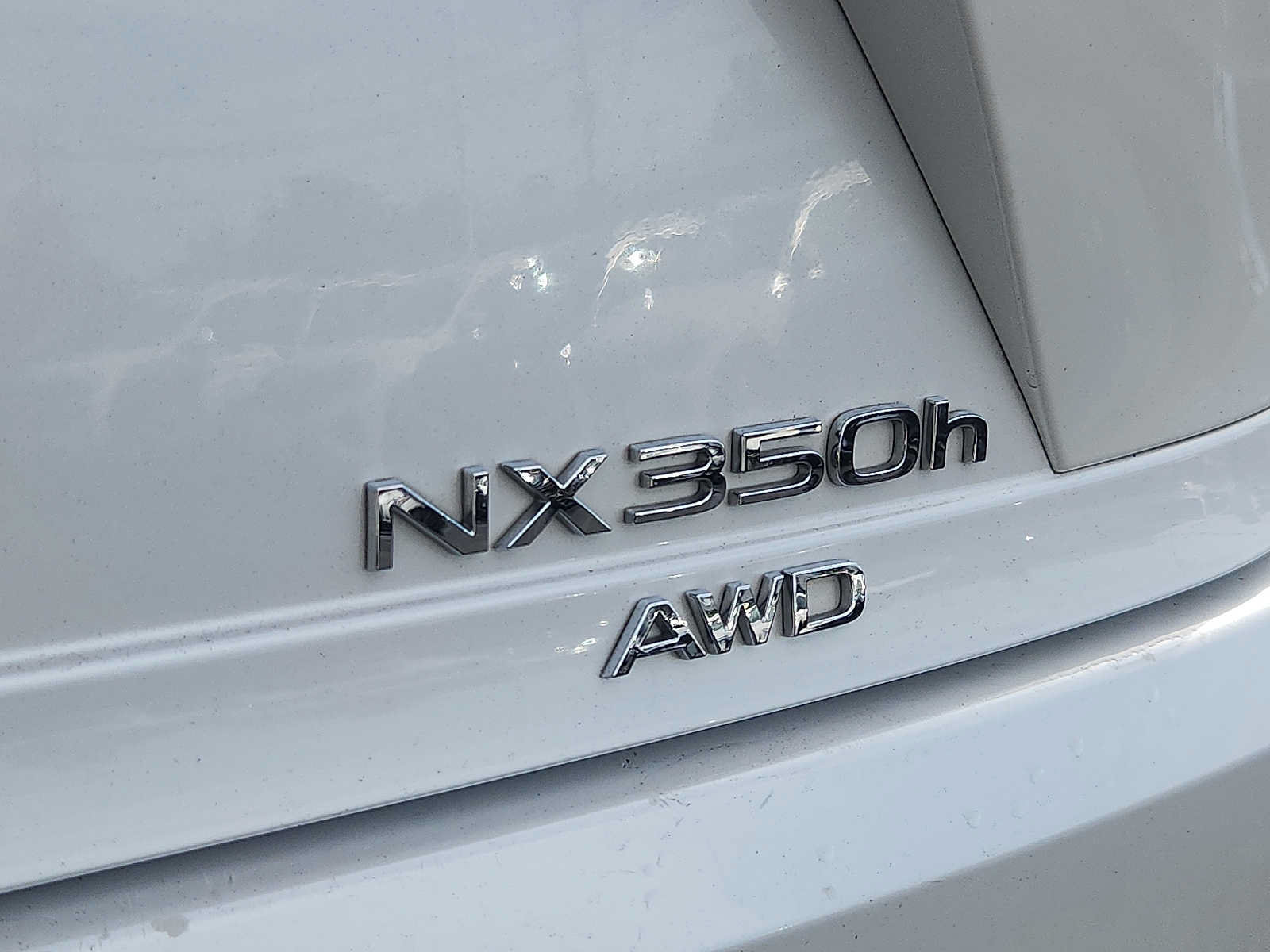 Used 2022 Lexus NX 350h AWD w/ Towing Package (2000 Lbs) image 29