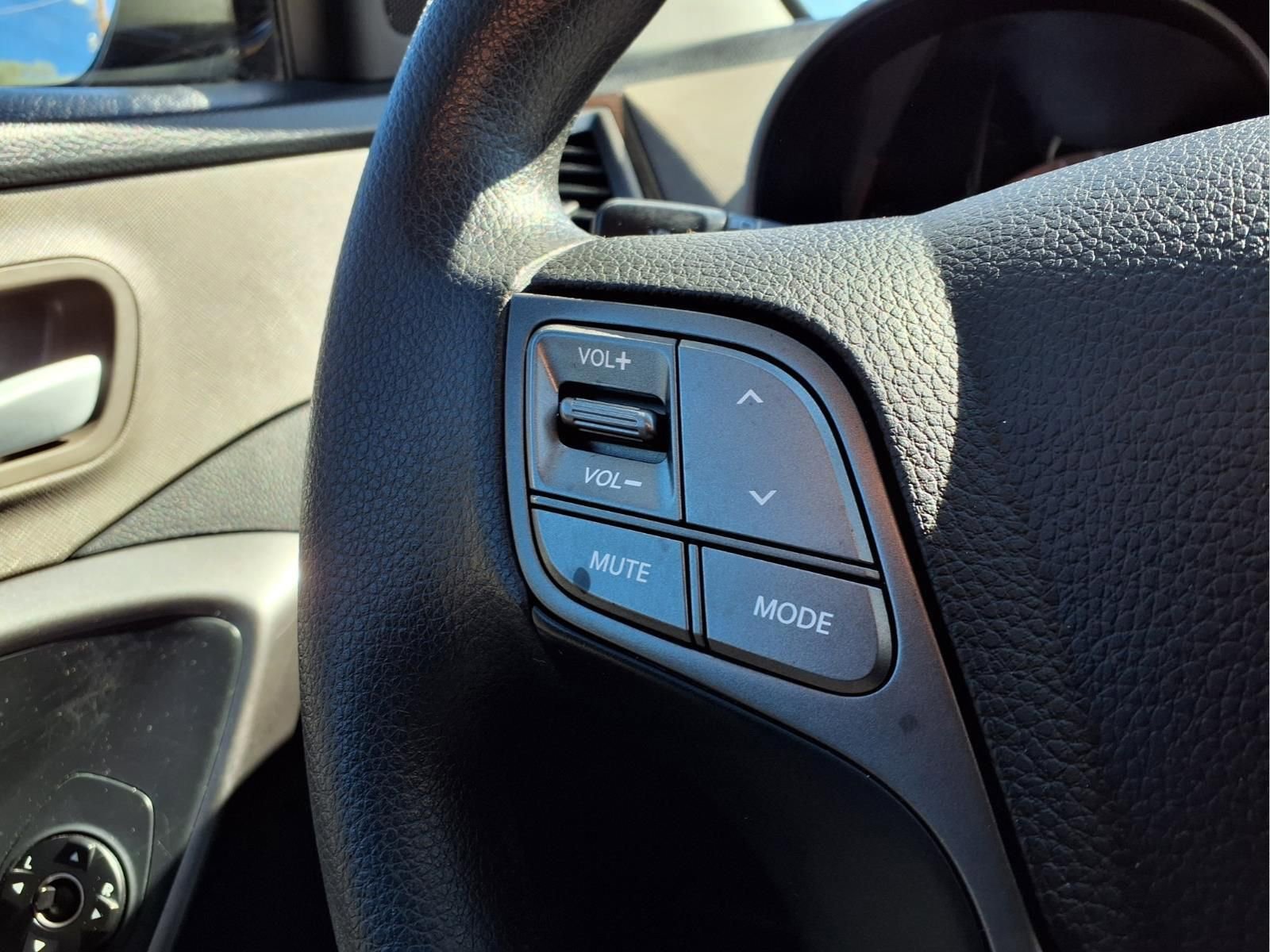 Used 2017 Hyundai Santa Fe Sport image 17