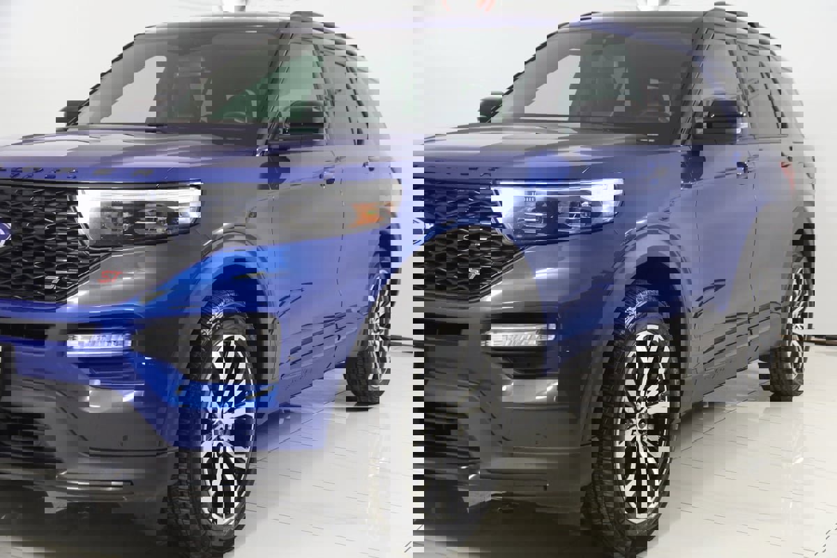 Used 2020 Ford Explorer ST w/ Premium Technology Package image 60