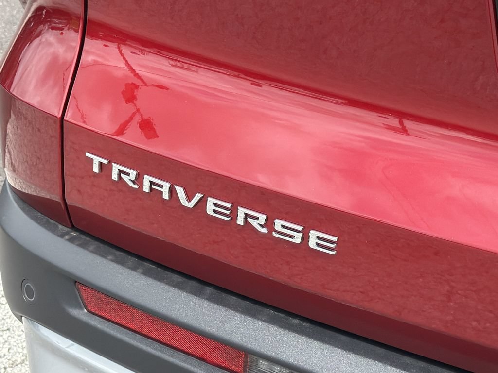 New 2026 Chevrolet Traverse LT w/ Sun and Wheel Package FWD image 24