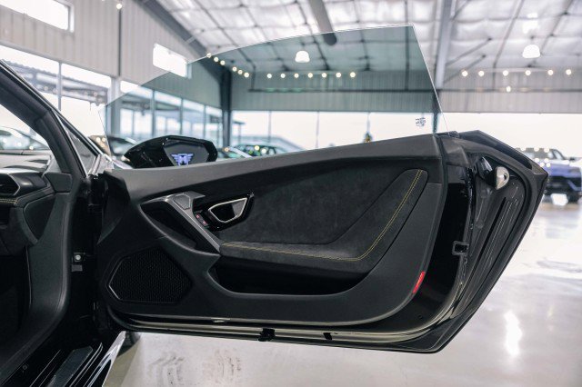 Used 2015 Lamborghini Huracan LP 610-4 image 12