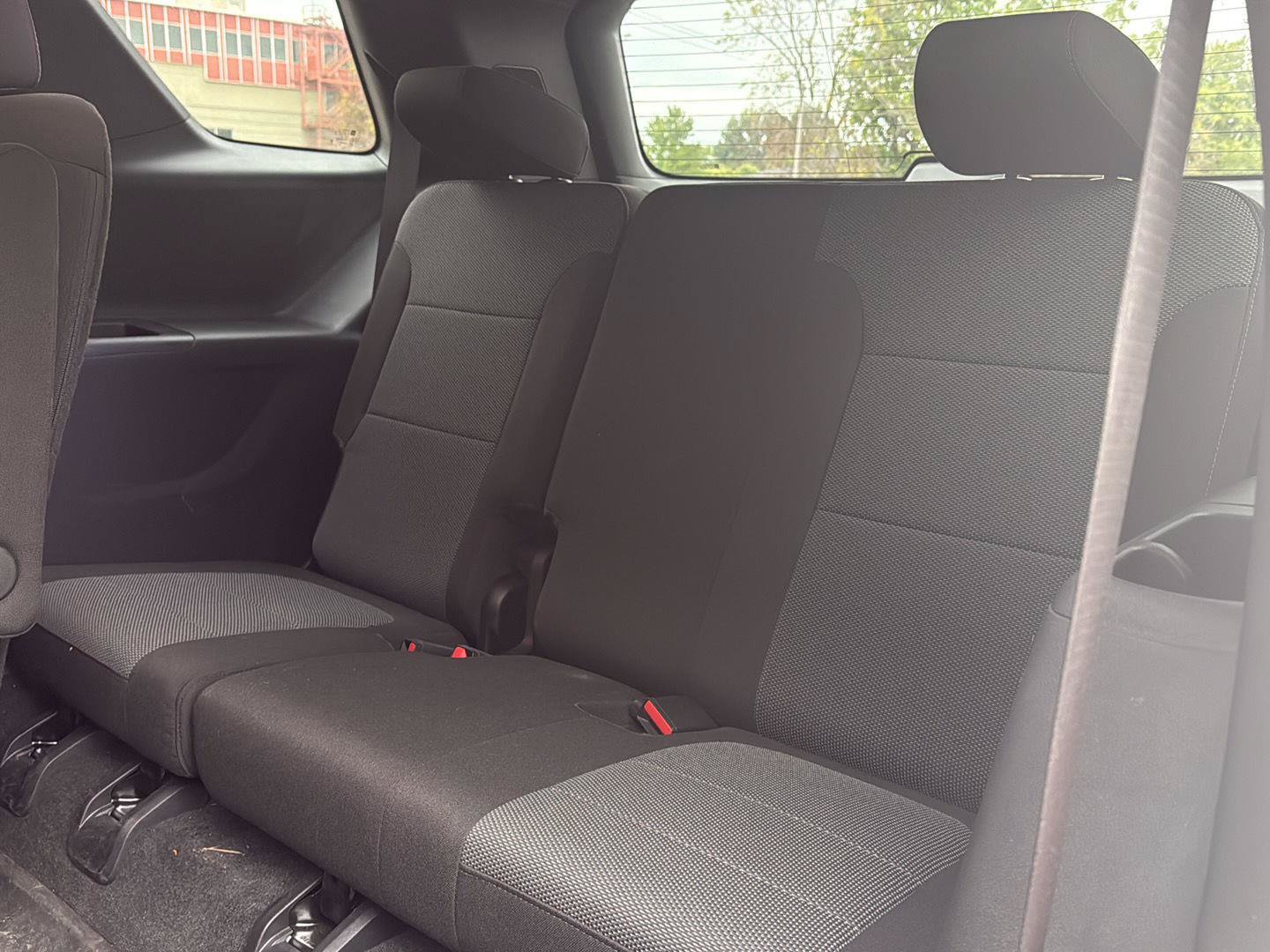 Used 2023 Chevrolet Traverse LT FWD image 11