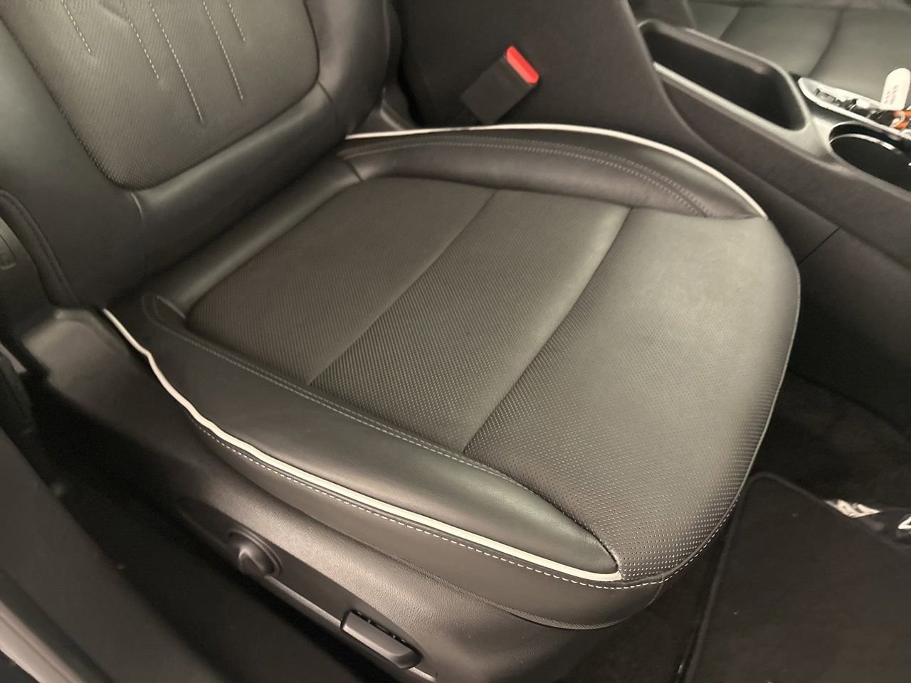 Used 2024 Buick Encore GX Avenir FWD image 29