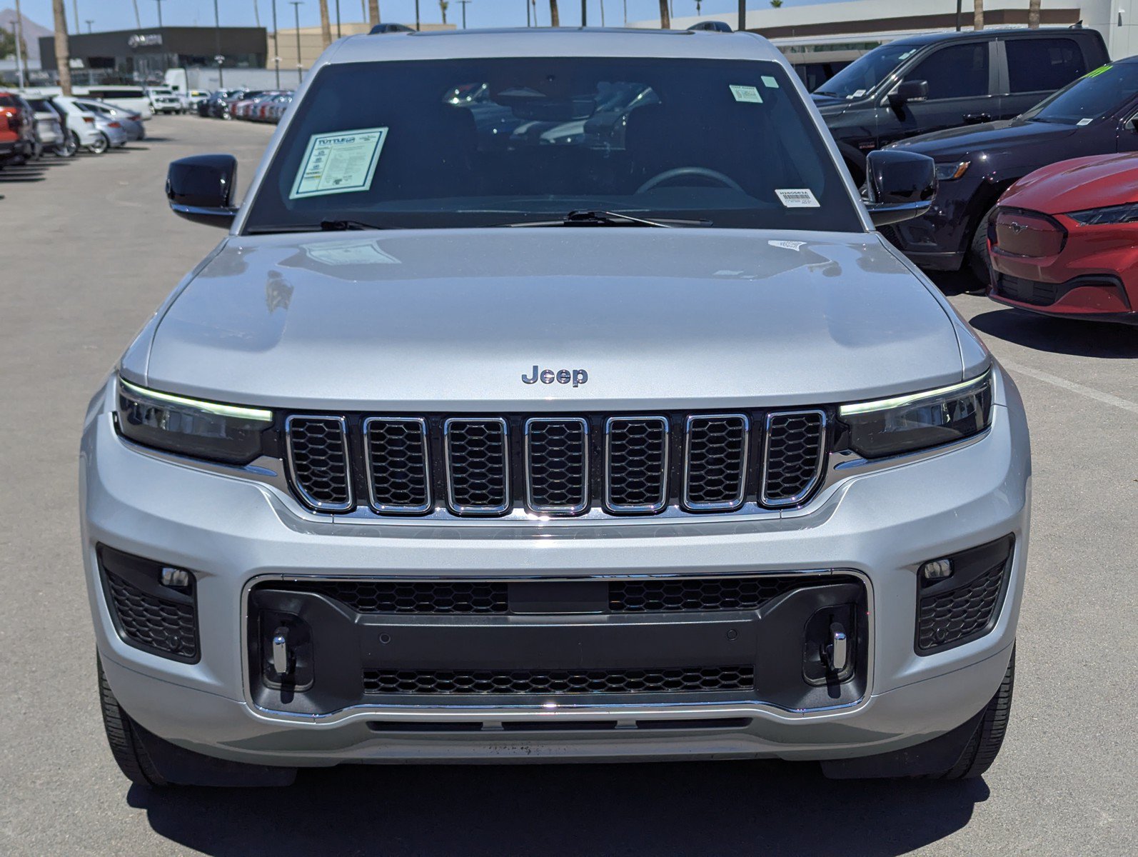 Used 2024 Jeep Grand Cherokee Overland w/ Trailer Tow Package AWD/4WD image 6