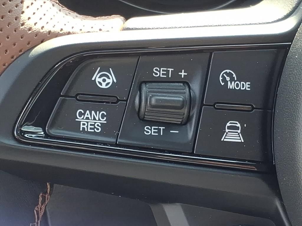 New 2025 Alfa Romeo Tonale AWD/4WD image 18