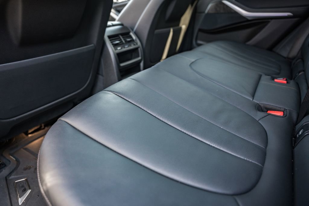 Used 2022 BMW X5 xDrive40i AWD/4WD image 36