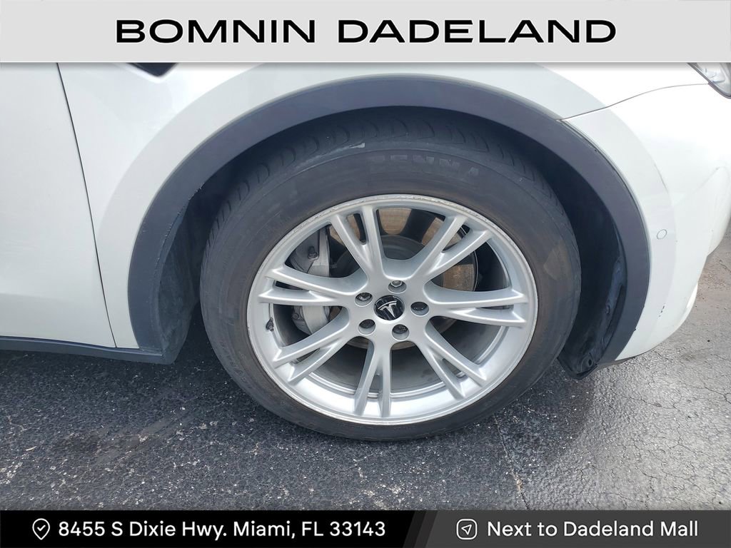 Used 2021 Tesla Model Y Long Range image 8