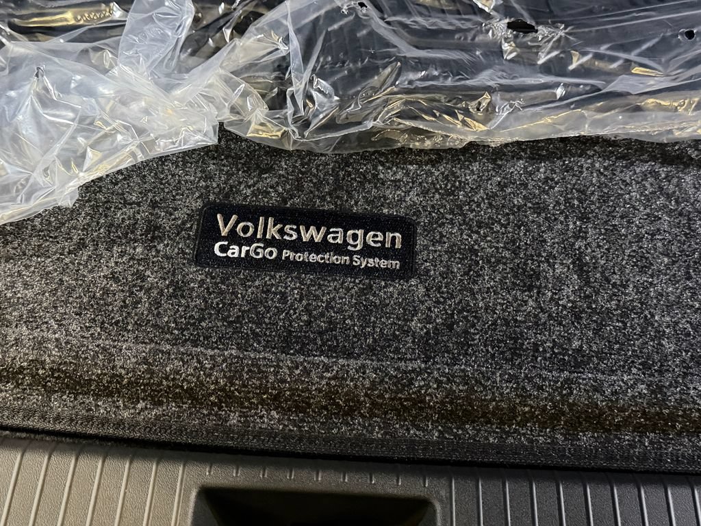 New 2026 Volkswagen Tiguan SE R-Line FWD image 29