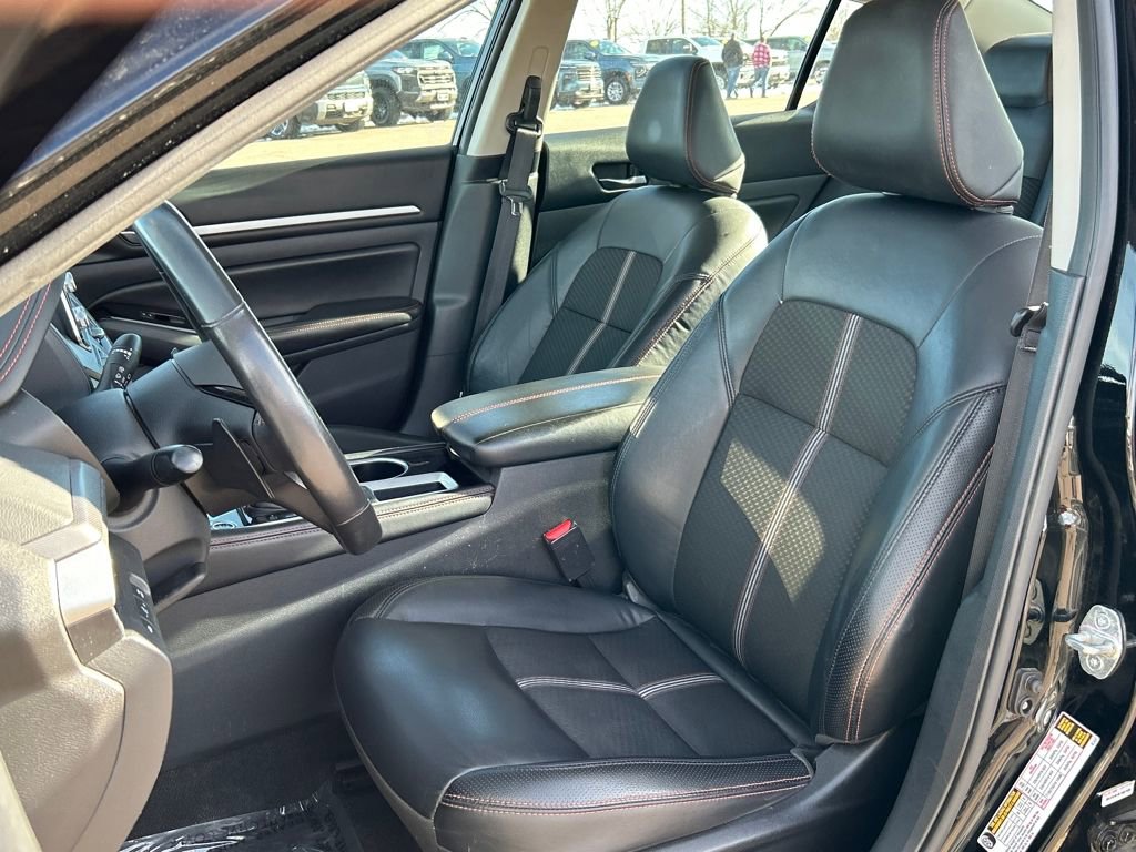 Used 2024 Nissan Altima 2.5 SR image 17