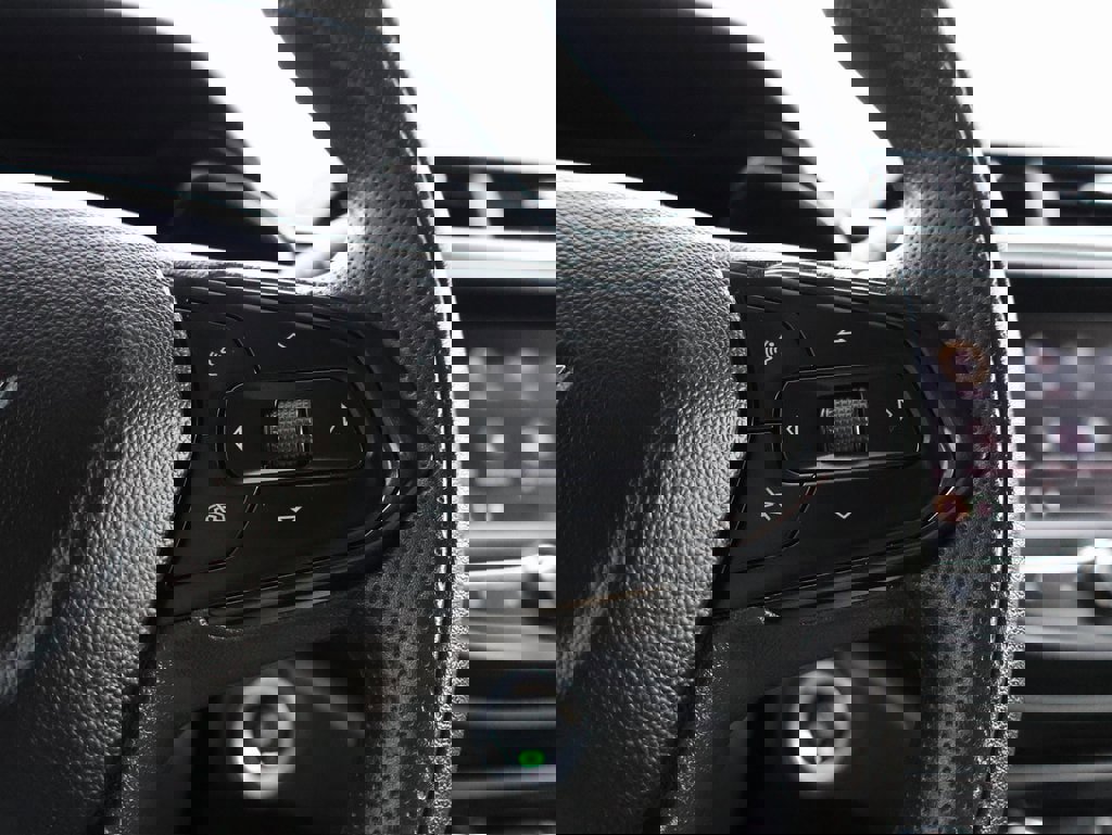 Used 2022 Chevrolet TrailBlazer LT w/ Driver Confidence Package image 28