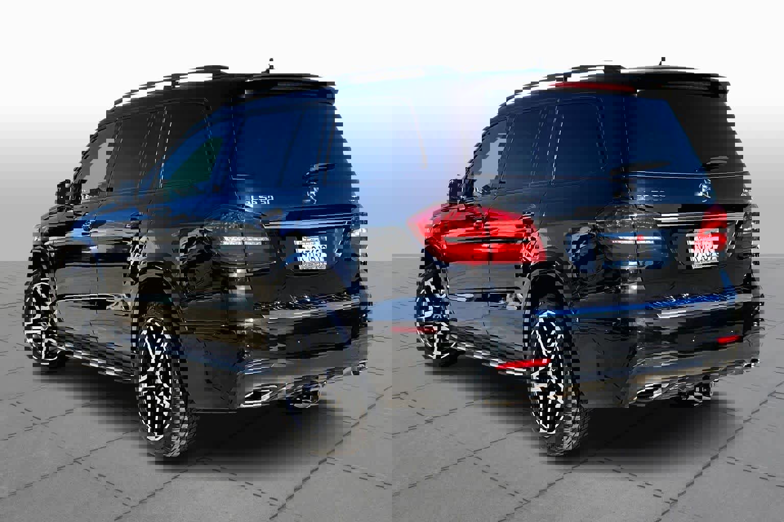 Used 2018 Mercedes-Benz GLS 550 4MATIC image 11