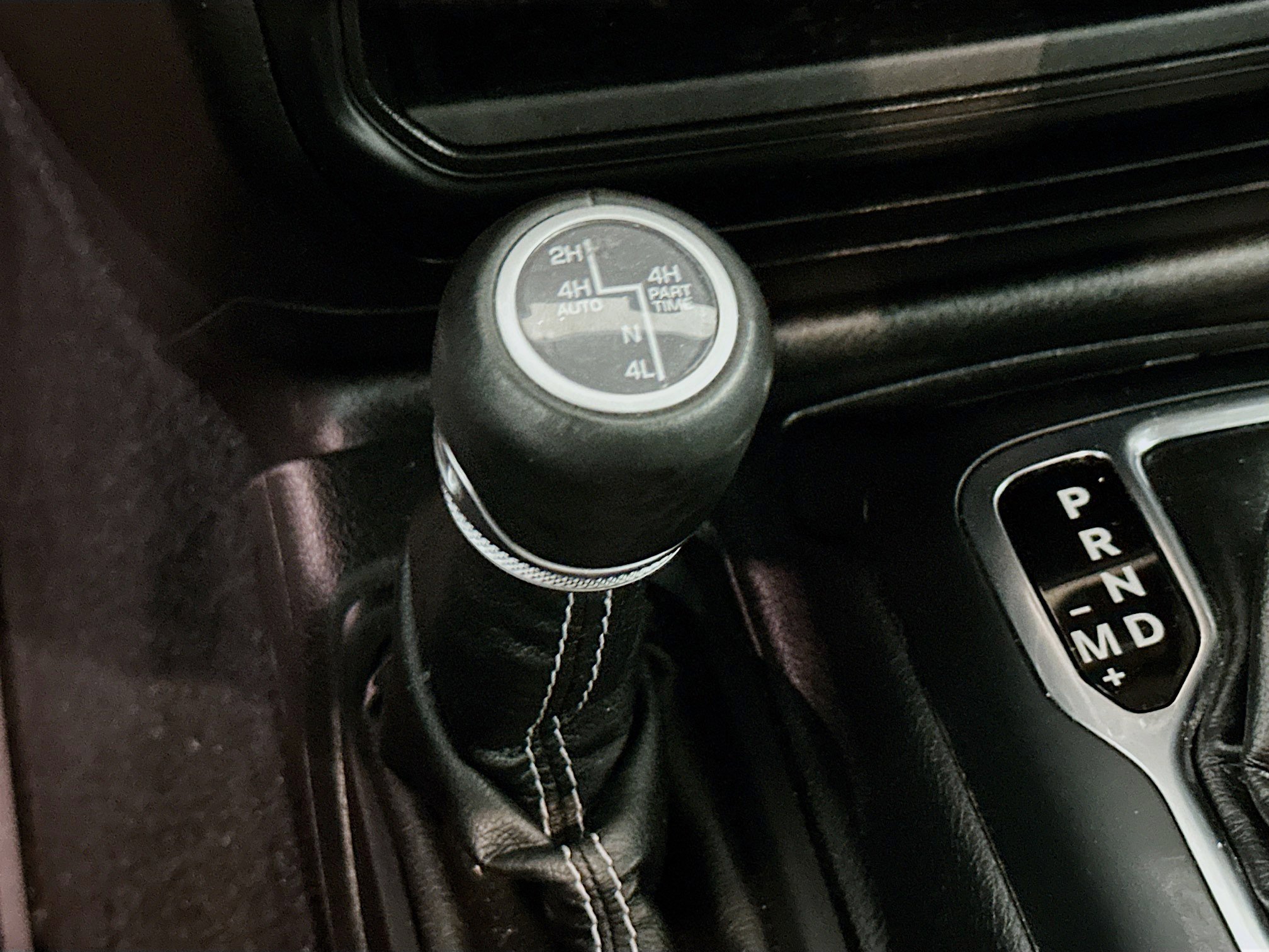 Used 2022 Jeep Wrangler Sahara image 25