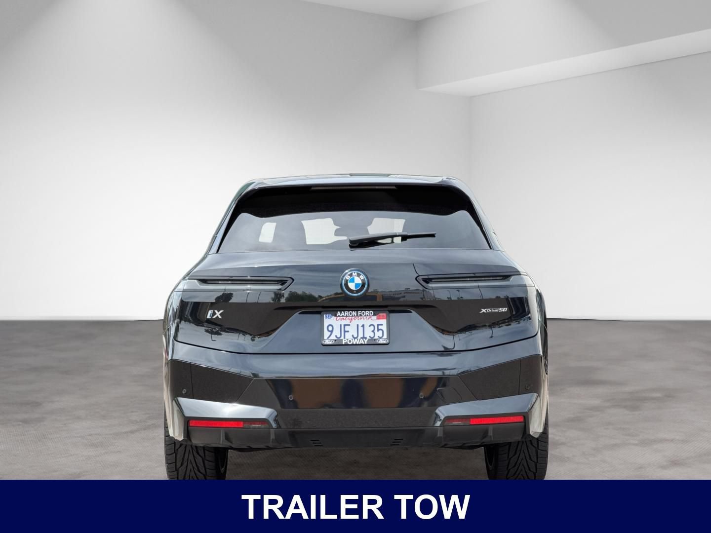Used 2024 BMW iX xDrive50 w/ Premium Package AWD/4WD image 5